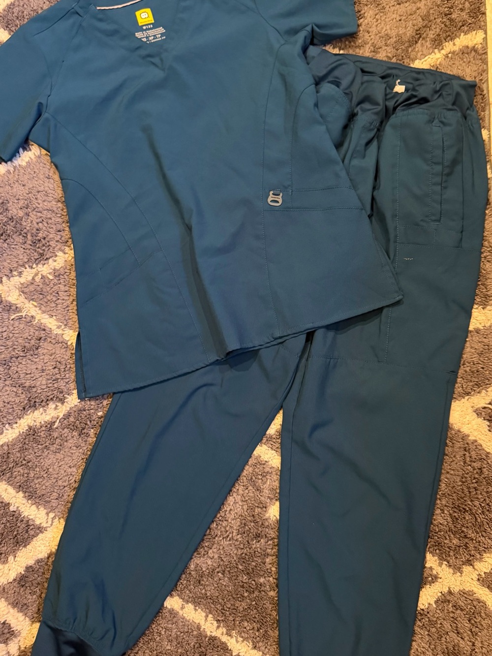 Wonder wink small jogger nursing pants and small top set!